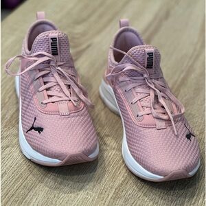 Puma Softride Ruby Luxe sneaker.  Size 7.5. Pink.